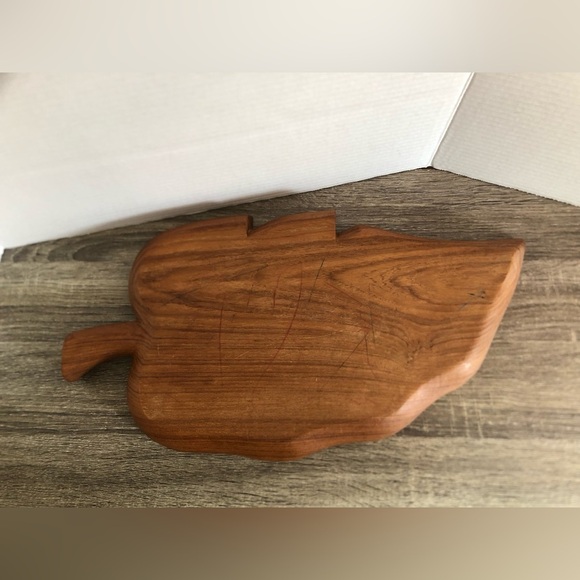 Vtg MCM Hand Carved Leaf Shaped Dish - Picture 9 of 16